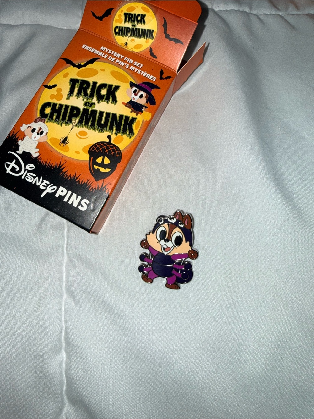 Disney Trick of Chipmunk Halloween Pin - Spider Chip